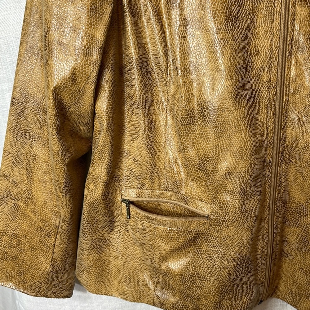 JM Collection Textured Zipper Jacket - Picture 5 of 12